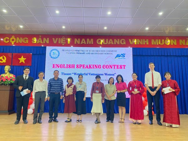 Trường tiểu học và thcs tạ uyên tổ chức thành công cuộc thi nói tiếng anh “wonderful vietnamese women”