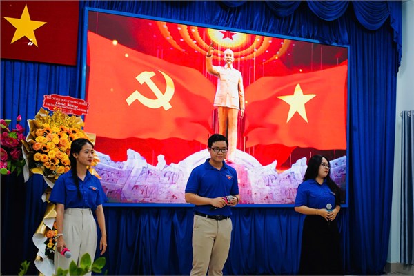 Chi Đoàn Trường THCS An Nhơn tham gia hoạt động kỷ niệm 95 năm ngày thành lập Đoàn TNCS Hồ Chí Minh và nhận bằng khen chi Đoàn tiêu biểu năm 2026.