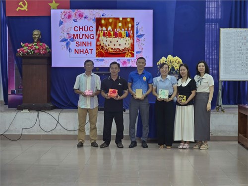 Chiều thứ 7, ngày 07/3/2026; Sinh hoạt câu lạc bộ Công đoàn kỷ niệm 116 năm Ngày Quốc tế phụ nữ (08/03/1910 - 08/03/2026).