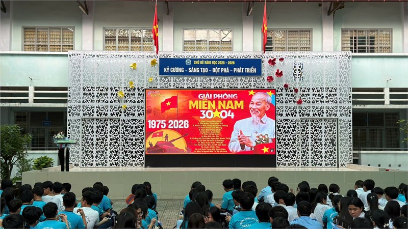 Hào khí tháng tư rực rỡ dưới mái trường thcs bàn cờ: kỷ niệm 51 năm ngày thống nhất non sông