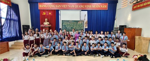 Họp mặt những “chiến binh ưu tú” trường thcs bình tân