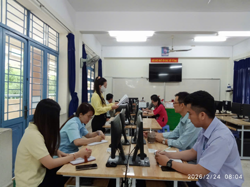 Sôi nổi sinh hoạt chuyên môn tổ công nghệ – tin học trường thcs bình tân: đẩy mạnh chuyển đổi số, nâng cao chất lượng dạy học