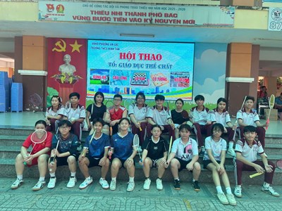Sôi nổi giải cầu lông học sinh trường thcs bình tân