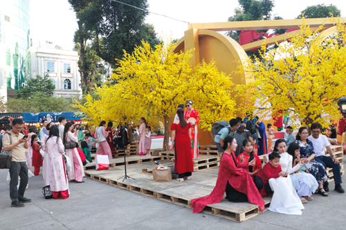 Rộn ràng khai mạc lễ hội tết việt bính ngọ 2026