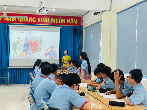 Phát triển kỹ năng nói – nghe cho học sinh qua các vấn đề thời sự