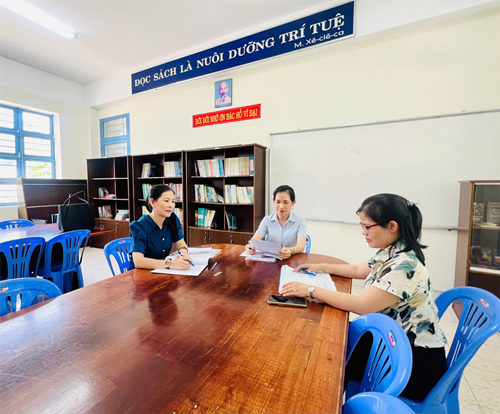 Sinh hoạt chuyên môn tháng 04 tổ giáo dục công dân