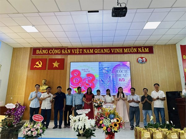 Chào mừng Ngày Quốc tế Phụ nữ 8/3