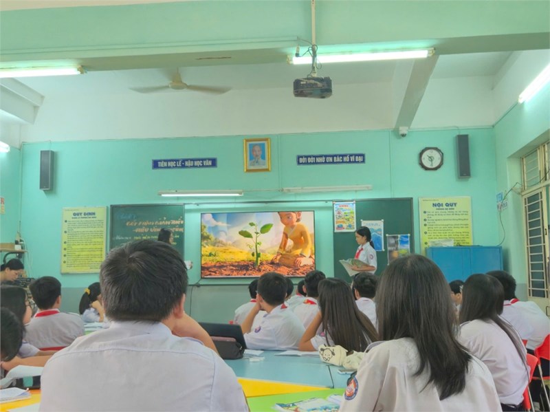 <a href="/hoat-dong-trai-nghiem-huong-nghiep/chuyen-de-cap-truong-chu-de-7-gop-phan-giam-thieu-hieu-ung-nha-kinh-nhiem-vu-2/ct/110076/741432">Chuyên đề cấp trường - Chủ đề 7: Góp phần<span class=bacham>...</span></a>