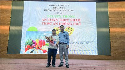 Trường THCS Đặng Trần Côn tổ chức truyền thông tuyên truyền về An toàn thực phẩm – Thức ăn đường phố cho học sinh