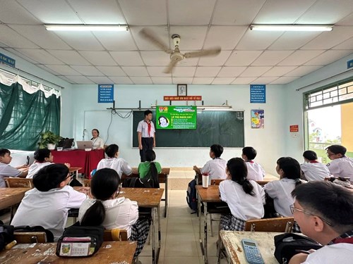 Chủ đề:  Theo bước chân những người anh hùng – Nhà giáo Lê Thị Bạch Cát: Nữ biệt động kiên trung 