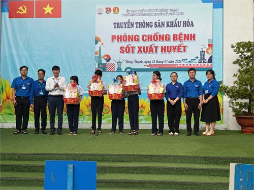 Tuyên truyền phòng, chống bệnh Sốt xuất huyết; thực hiện chương trình  Xuân sẻ chia  trong Chiến dịch Xuân tình nguyện lần thứ 18 năm 2026 trao quà Tết cho 5 học sinh có hoàn cảnh khó khăn có sự tiến bộ trong học tập (rèn luyện tốt, học lực tốt).