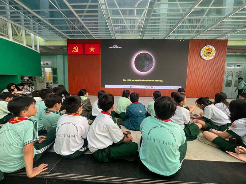 Giờ chơi không điện thoại: Khám phá bí ẩn hành tinh xanh