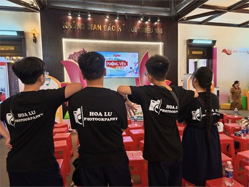 Giao lưu CLB Nhiếp ảnh Hoa Lư và CLB Phóng viên nhí của Báo Khăn quàng đỏ