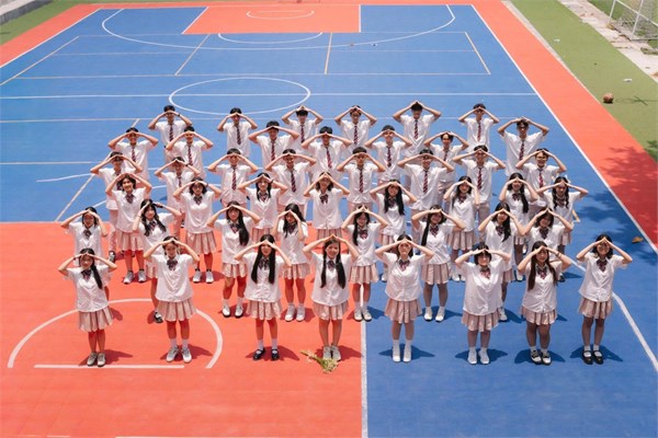 Quyết định Về việc thành lập Hội đồng xét duyệt kết quả rèn luyện và học tập Học kì 2 và cả năm Năm học 2025 - 2026