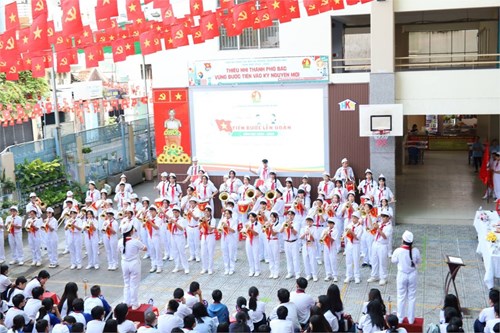 Ngày hội  tiến bước lên đoàn  tại liên đội huỳnh khương ninh