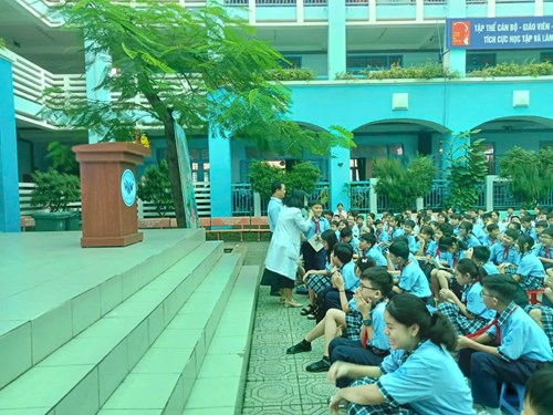 Ngày 30 tháng 12 năm 2025, Trường Trung học cơ sở Huỳnh Văn Nghệ tổ chức chuyên đề  Giáo dục giới tính  cho học sinh