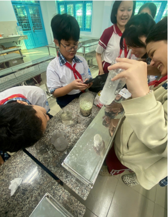 Chương trình sinh hoạt CLB Khoa học kỹ thuật: Thiết kế máy lọc nước đơn giản; Thiết kế đèn ngủ