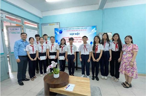 Gặp mặt đội tuyển học sinh giỏi lớp 9 tham dự kỳ thi chọn học sinh giỏi  lớp 9 cấp Thành Phố năm học 2025 -2026