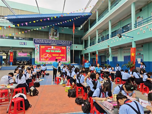 Liên đội THCS Lê Lợi tổ chức hội thi trang trí thiệp tết, mẹt tre, nón lá dành cho học sinh 4 khối 6,7,8,9 chào mừng thành công của Đại hội đại biểu toàn quốc lần thứ XIV của Đảng và mừng xuân Bính Ngọ năm 2026