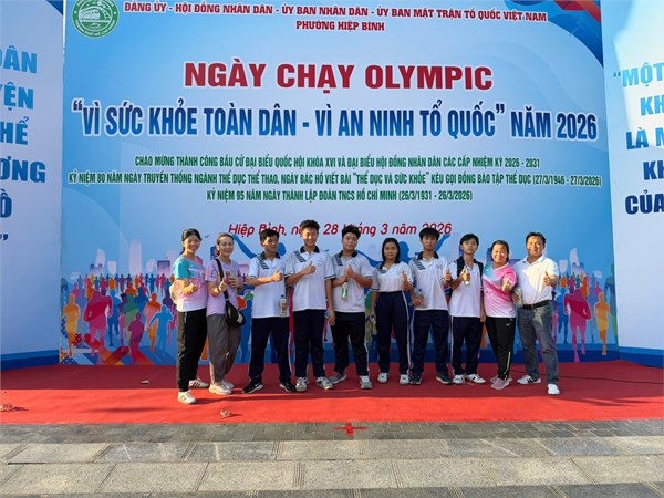 [VTM] Tham gia chương trình  Ngày chạy Olympic - Vì sức khỏe toàn dân - Vì An ninh Tổ quốc .