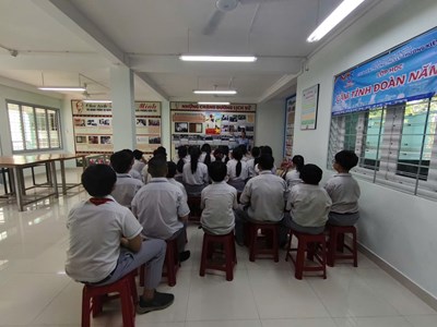 Tiết Học Lịch Sử Truyền Cảm Hứng: Tìm Về Ký Ức  Bến Nhà Rồng Năm Ấy  Cùng Lớp 8/1