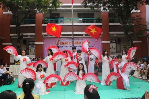 Sinh hoạt dưới cờ tuần 25 Năm học 2025 - 2026