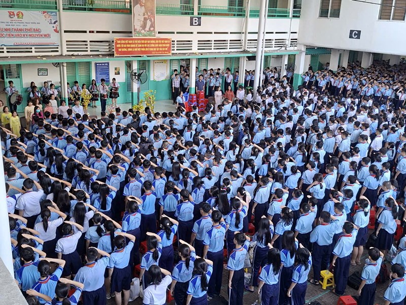 <a href="/doan-doi/trao-co-luan-luu-tuan-3-va-trao-giai-thuong-thi-dau-the-duc-the-thao-o-cac-mon/ctfull/60384/739920">Trao cờ luân lưu tuần 3 và trao giải thưởng<span class=bacham>...</span></a>