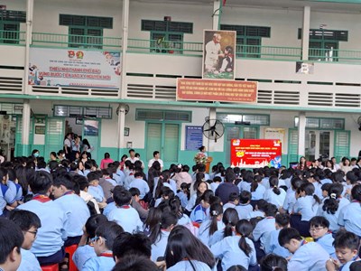 Công trình giúp bạn vượt khó năm học 2025 - 2026. Chào mừng kỉ niệm 95 năm ngày thành lập Đảng Cộng Sản Việt Nam.