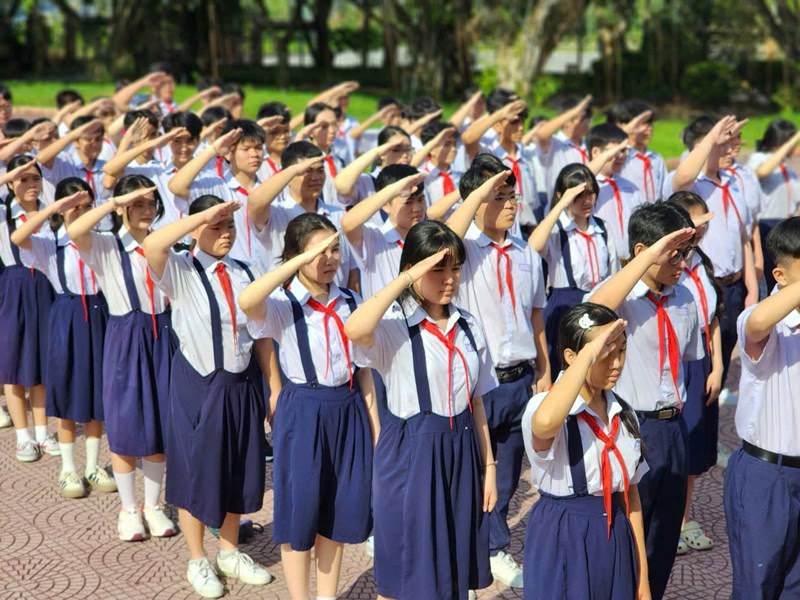 Lễ trưởng thành Đội - Một hành trình đáng nhở của học sinh khối 9 trường THCS Nguyễn Huệ