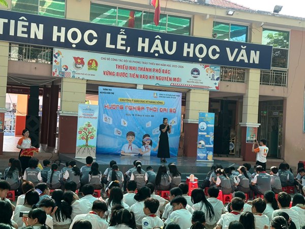 Chuyên Đề Giáo Dục Kỹ Năng Sống _ Hướng Nghiệp Thời Đại Số
Ngày 23/3/2026, trong buổi sinh hoạt dưới cờ, Liên đội đã tổ chức tuyên dương các em đội viên đạt thành tích cao trong cuộc thi “Sáng kiến bảo đảm trật tự trường học về phòng, chống bạo lực học đường năm học 2025 – 2026”. Đây là hoạt động ý nghĩa nhằm ghi nhận sự nỗ lực, sáng tạo của các em trong việc xây dựng môi trường học đường an toàn, thân thiện