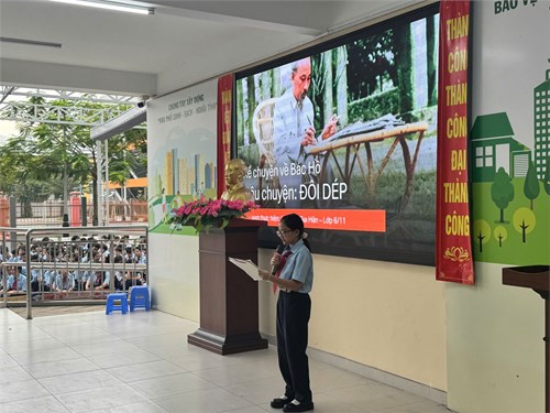 Hoạt động kể truyện về Bác Hồ của các em học sinh lớp 6/11