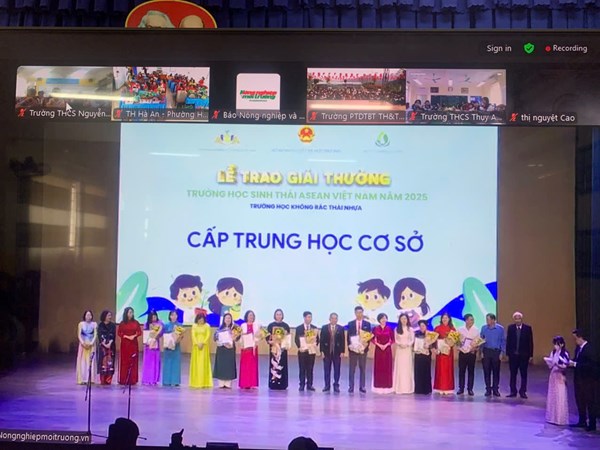 Trường THCS Nguyễn Thị Hương Xuất sắc đạt Giải Nhì tại “Hội thi trường học sinh thái ASEAN Việt Nam năm 2025./.