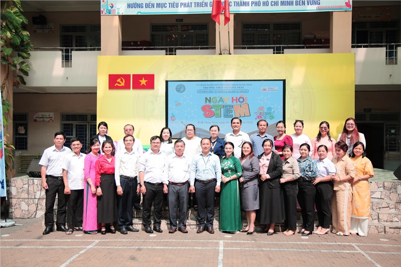 Ngày hội stem tại trường thcs nguyễn trãi
chủ đề: “khơi nguồn sáng tạo”