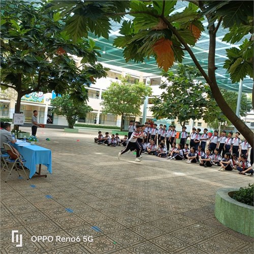 Hình ảnh giáo viên lên tiết thao giảng năm học 2025 - 2026