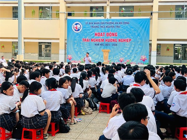 Các trường THPT, Trung cấp nghề tư vấn hướng nghiệp và phân luồng học sinh khối 9 năm học 2025 - 2026