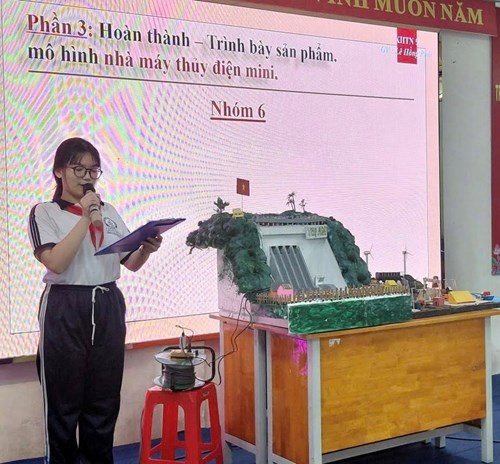 🌈💦 Chiều thứ tư 11/3, tổ Khoa học Tự nhiên thực hiện chuyên đề STEM: Ứng dụng hiện tượng cảm ứng điện từ – Thiết kế mô hình nhà máy thủy điện mini của thầy Lê Hồng Phát và lớp 9/9