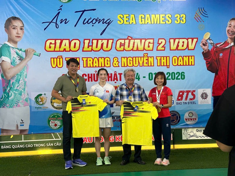 Sáng ngày 04 tháng 01 năm 2026 Trường THCS Nguyễn Văn Nghi giao lưu với VĐV Điền kinh Quốc gia Nguyễn Thị Oanh Và VĐV Cầu lông Quốc gia Vũ Thị Trang