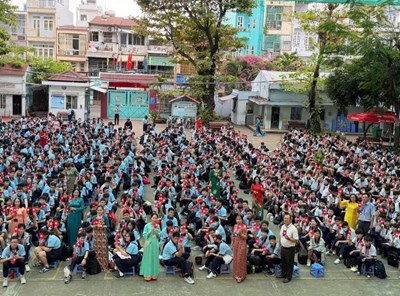 Hoạt động chúc mừng năm mới Xuân Bính Ngọ 2026 tại trường THCS Nguyễn Văn Phú