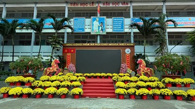 Hoạt động trang trí chào Xuân Bính Ngọ năm 2026.