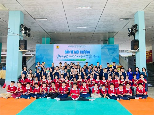 Bảo vệ môi trường là yêu đất nước và con người Việt Nam.