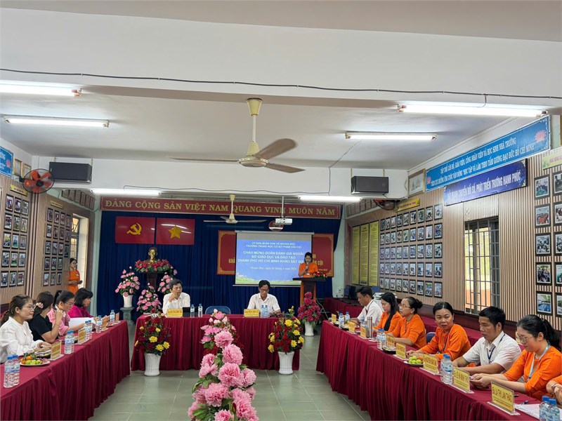 <a href="/kiem-dinh-chat-luong-giao-duc/truong-thcs-pham-van-coi-tiep-doan-danh-gia-ngoai-so-gddt-den-truong-khao-sat-s/ctfull/110557/747994">Trường THCS Phạm Văn Cội tiếp đoàn đánh giá ngoài<span class=bacham>...</span></a>