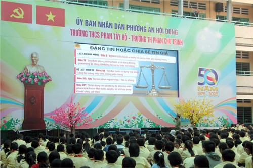 Trường THCS Phan Tây Hồ tổ chức buổi tuyên truyền về kỹ năng nhận diện tin giả và ý thức chấp hành pháp luật trên không gian mạng cho học sinh nhà trường.