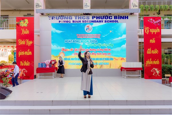 Khi yêu thương chạm đến trái tim – Chuyên đề  Giá trị tình yêu thương và lòng biết ơn  tại THCS Phước Bình