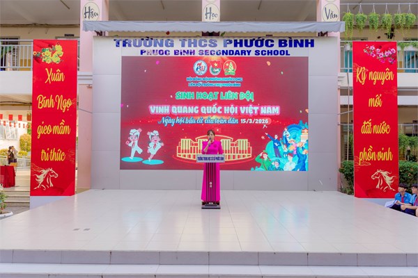 Sinh hoạt Liên đội: “Vinh quang Quốc hội Việt Nam – Ngày hội bầu cử của toàn dân”