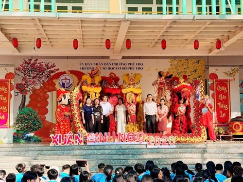 Trường THCS Phú Thọ tổ chức Hội xuân chủ đề  Mừng Đảng quang vinh - mừng Xuân thắng lợi 