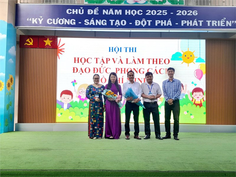 Sinh Hoạt Chào Cờ Tuần 11 - Học Kỳ II - Hội Thi Kể Chuyện Bác Hồ - Phát Thưởng Cho Giáo Viên Và Học Sinh Đạt Thành Tích Cao Các Hội Thi - Tư Vấn Tuyển Sinh Lớp 10 NH 2026-2027