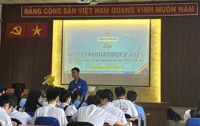 Tổ chức lớp Cảm tình Đoàn cho Đội viên ưu tú lớp 9, năm học 2025-2026
