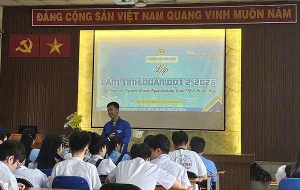 Tổ chức lớp Cảm tình Đoàn cho Đội viên ưu tú lớp 9, năm học 2025-2026