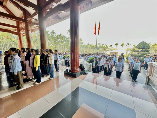 Hành trình đến với địa chỉ đỏ – Di tích lịch sử Ngã Ba Giồng