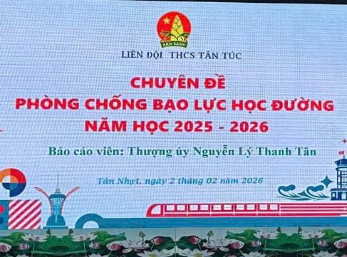 Trường Trung học cơ sở Tân Túc phối hợp với công an xã Tân Nhựt tuyên truyền phòng chống bạo lực học đường